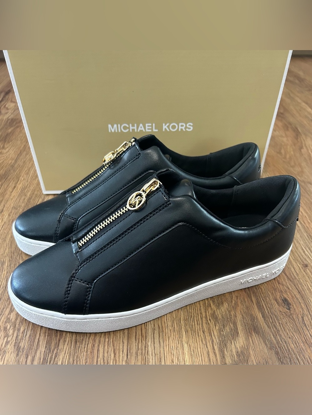 MICHAEL KORS black gold zipper casual shoes sneakers women’s 8 new